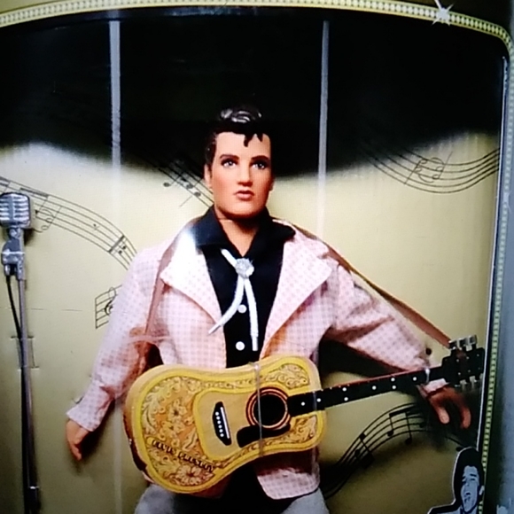 Elvis Presley Jail House ROCK TEEN IDOL πΈ Barbie Mattel - Picture 4 of 16